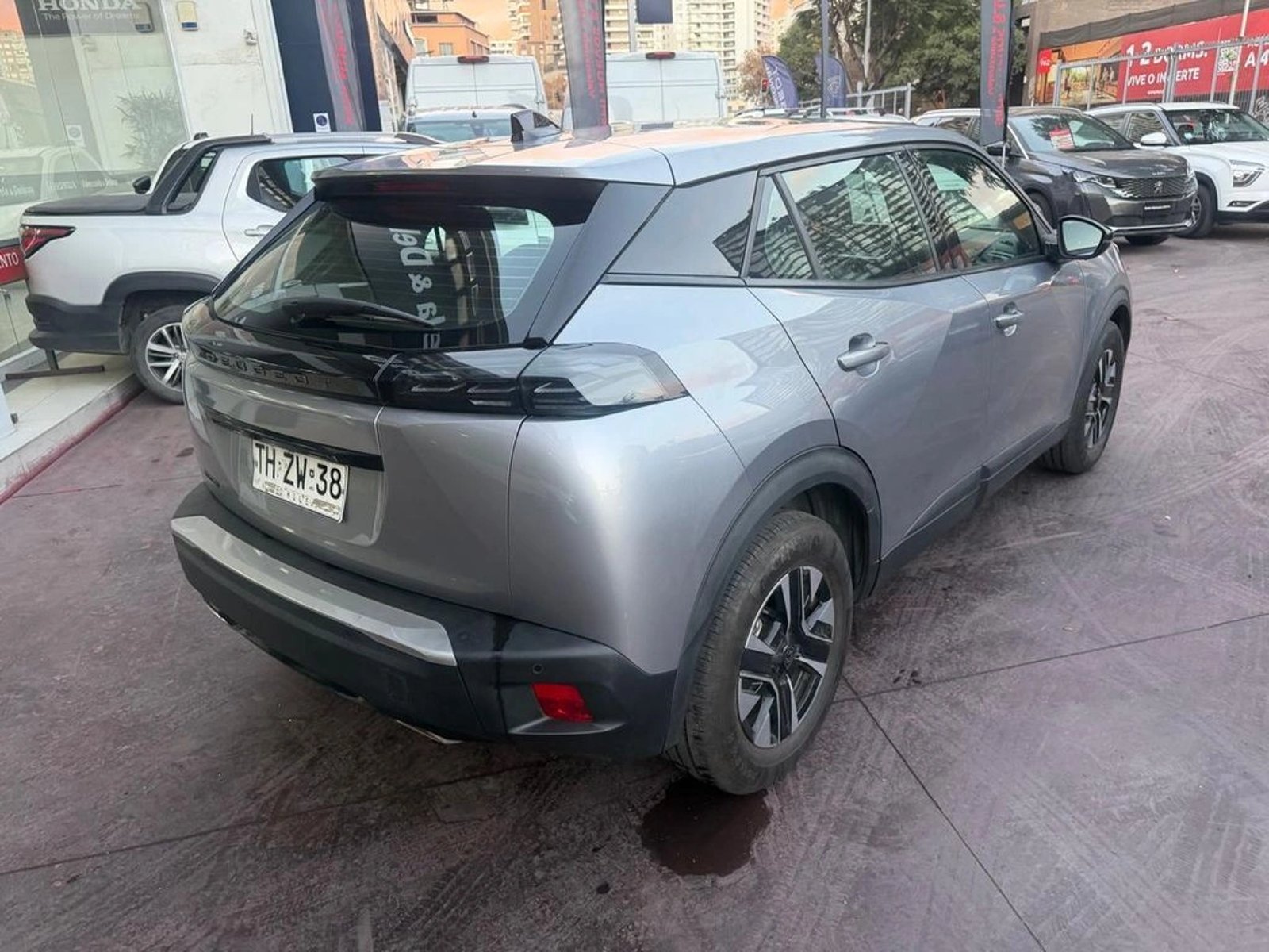 Peugeot 2008 Active Pack Puretech 130 2024 - Imagen 4 de 13
