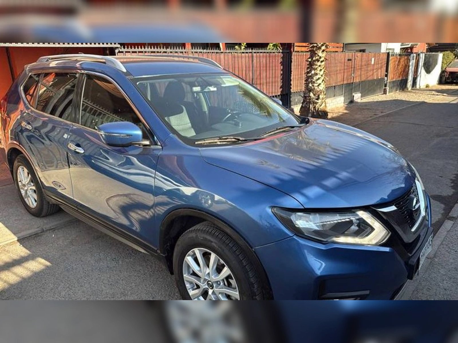 Nissan X-TRAIL 2.5 SENSE CVT 2018 - Foto 3 de 5