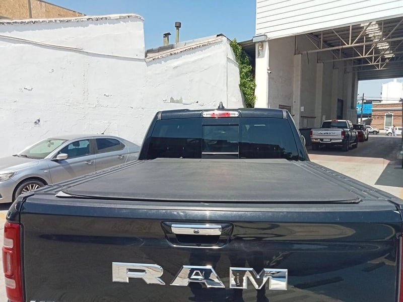 RAM 1500 Laramie 2020 - Imagen 9 de 18