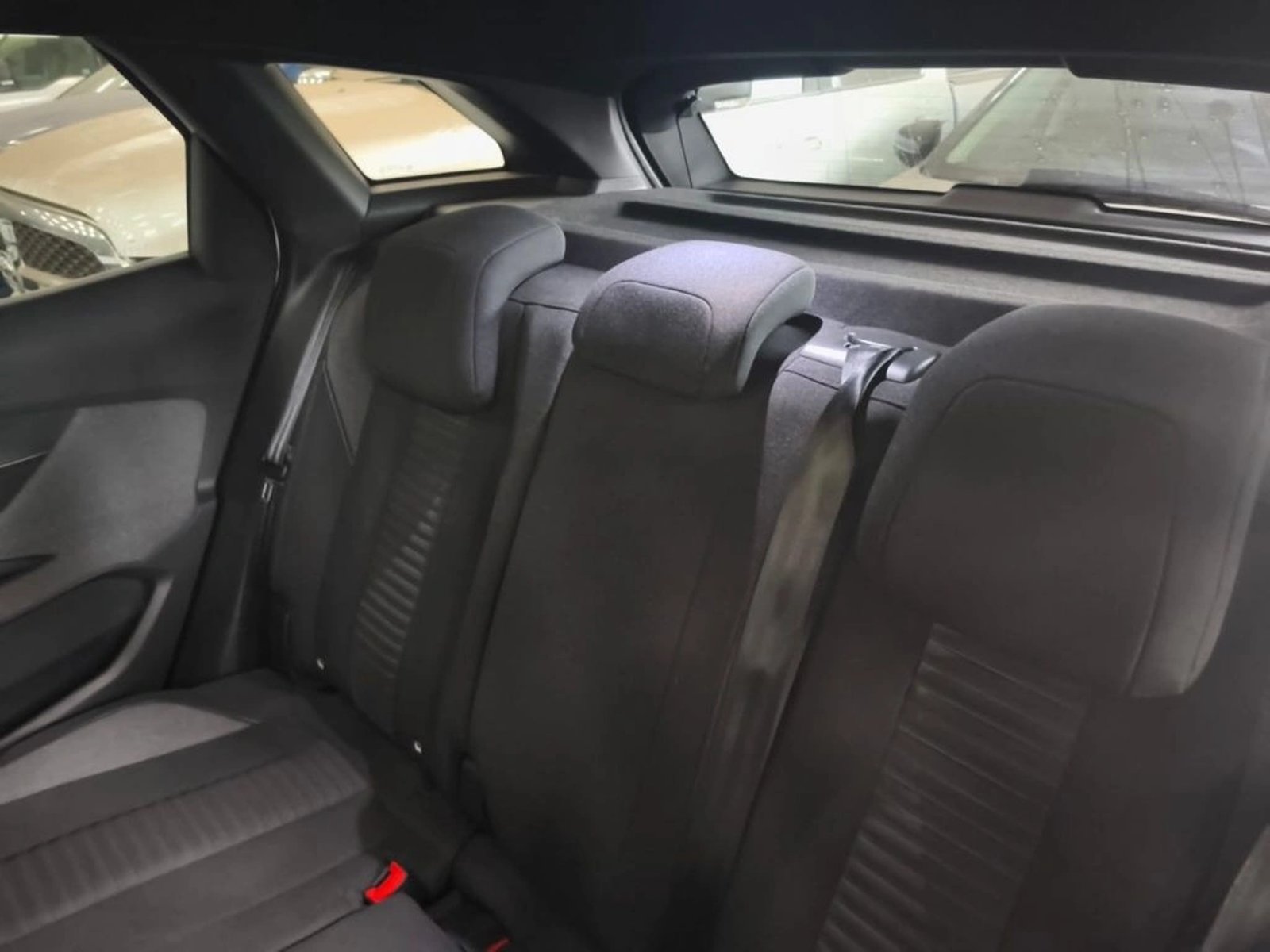 Peugeot 3008 Active Pack Puretech 130 2026 - Imagen 12 de 12
