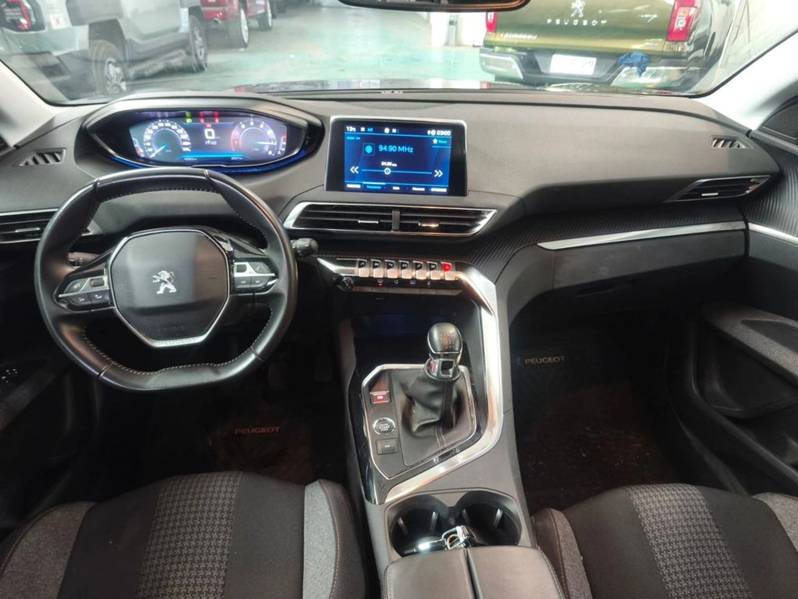 PEUGEOT 3008 PURETECH 1.2L 2022 - Imagen 9 de 19