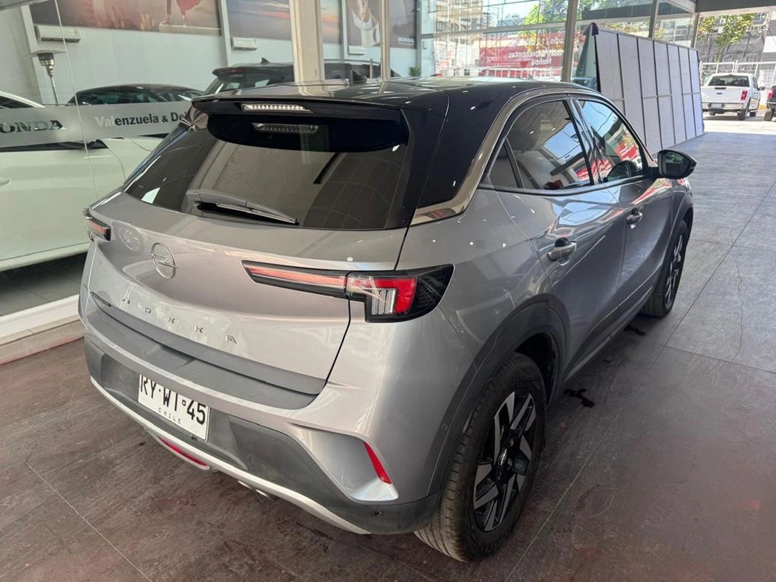 Opel MOKKA 1.2T ELEGANCE 4X2 MT6 5P 2022 - Foto 4 de 11