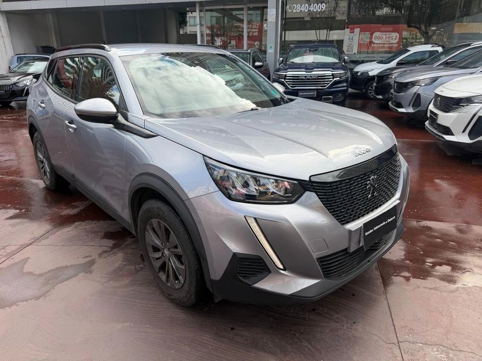 Peugeot 2008 2008 PURETECH 130 EAT8 1.2 AUT 2022 - Foto 2 de 10
