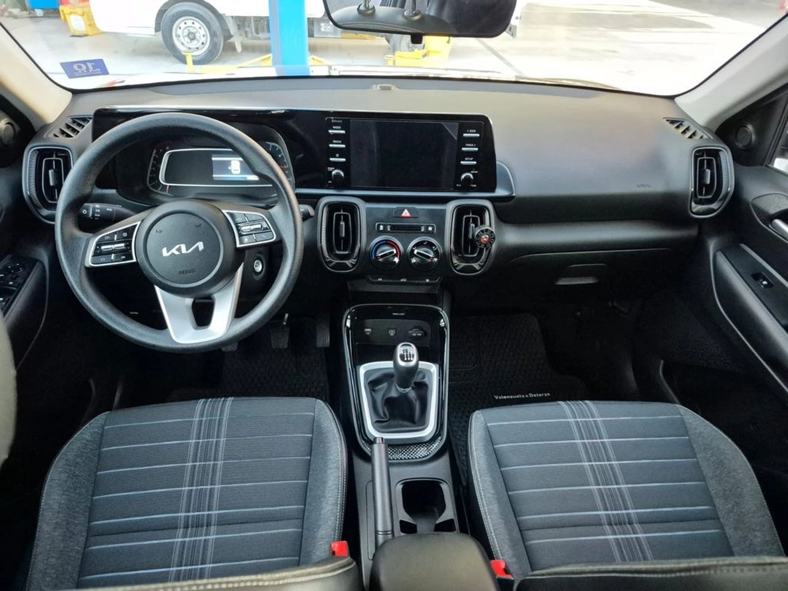 KIA SONET EX 1.5L 6MT (2373) 2025 - Imagen 8 de 15