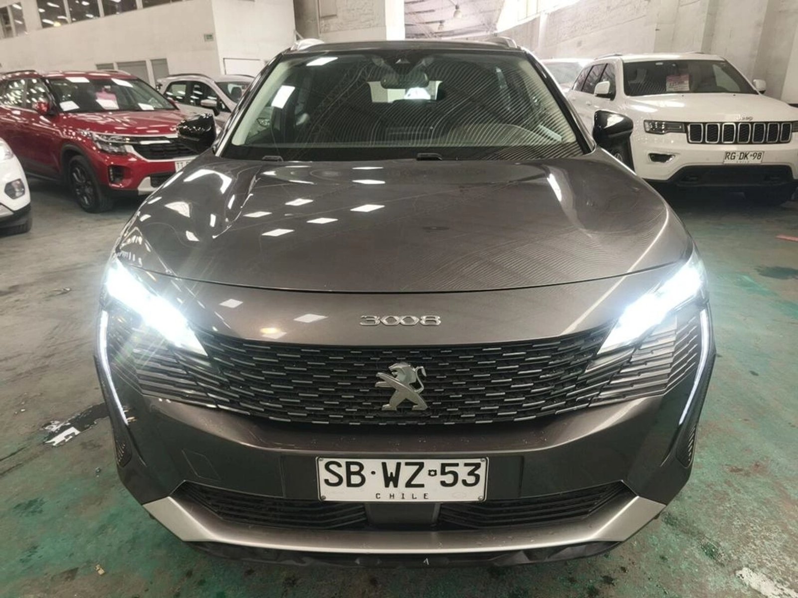 Peugeot 3008 PURETECH 1.2L 2022 - Foto 2 de 14