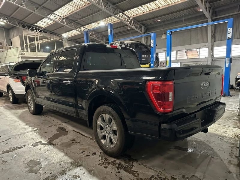 Ford F-150 Platinum 4WD AT 2021 - Imagen 3 de 7