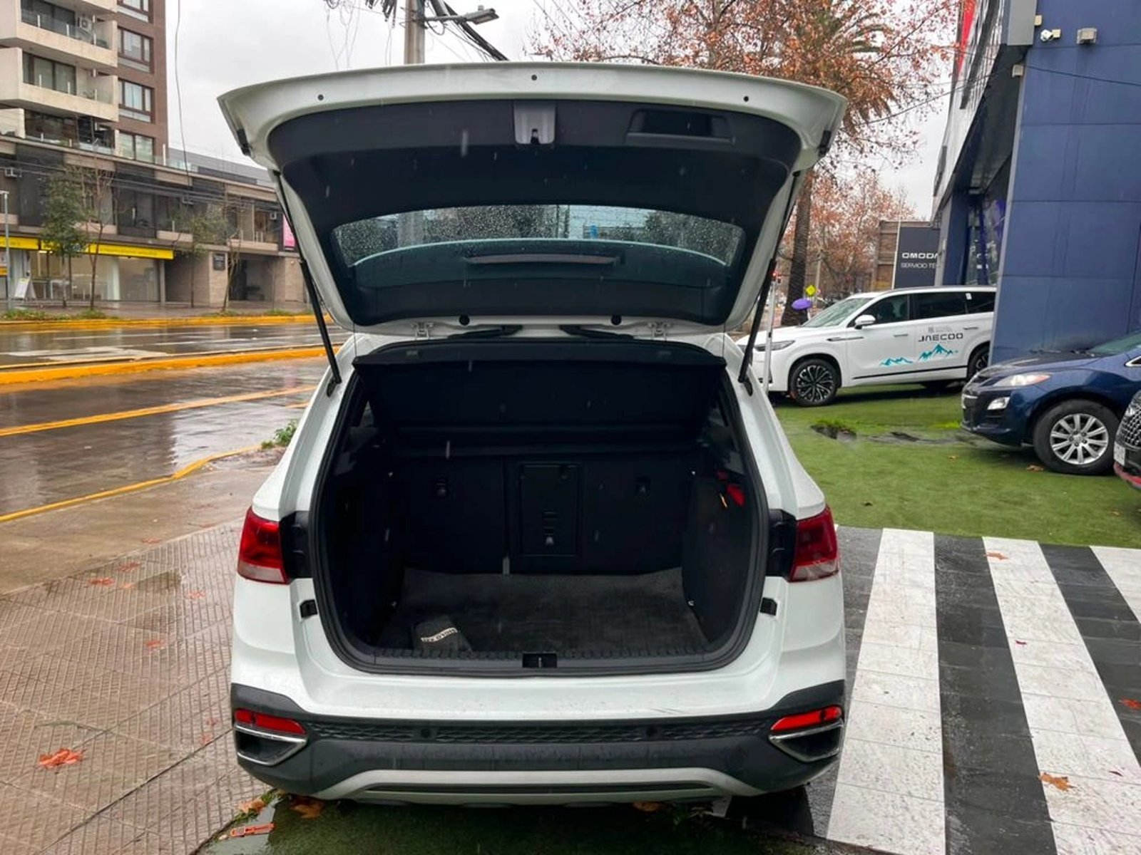 Volkswagen TAOS TSI 4X2 1.4 AUT 2022 - Imagen 9 de 17