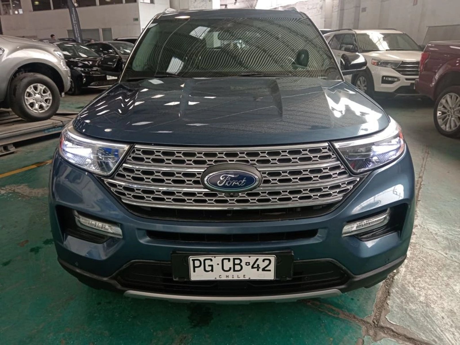 Ford EXPLORER 2.3 ECOBOOST LIMITED 4X4 AT 5P 2020 - Foto 2 de 14