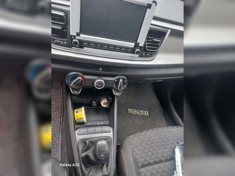 Kia RIO 4 6MT 1.4 2022 - Imagen 4 de 5
