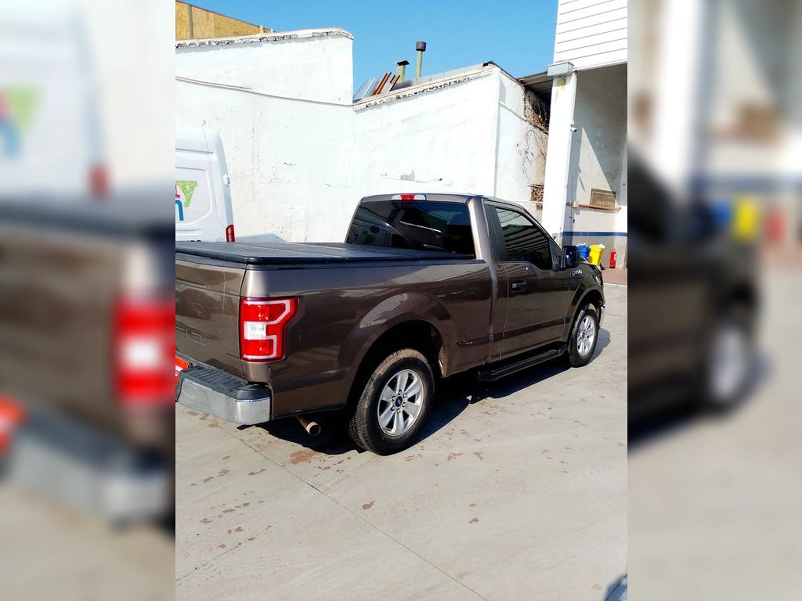 Ford F-150 3.3 XLT REG CAB CAB. SIM. 4X4 AT 2P 2020 - Foto 4 de 12