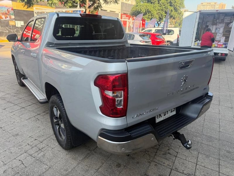 Peugeot LANDTREK BLUEHDI 4X4 2.2 AUT 2024 - Imagen 6 de 12