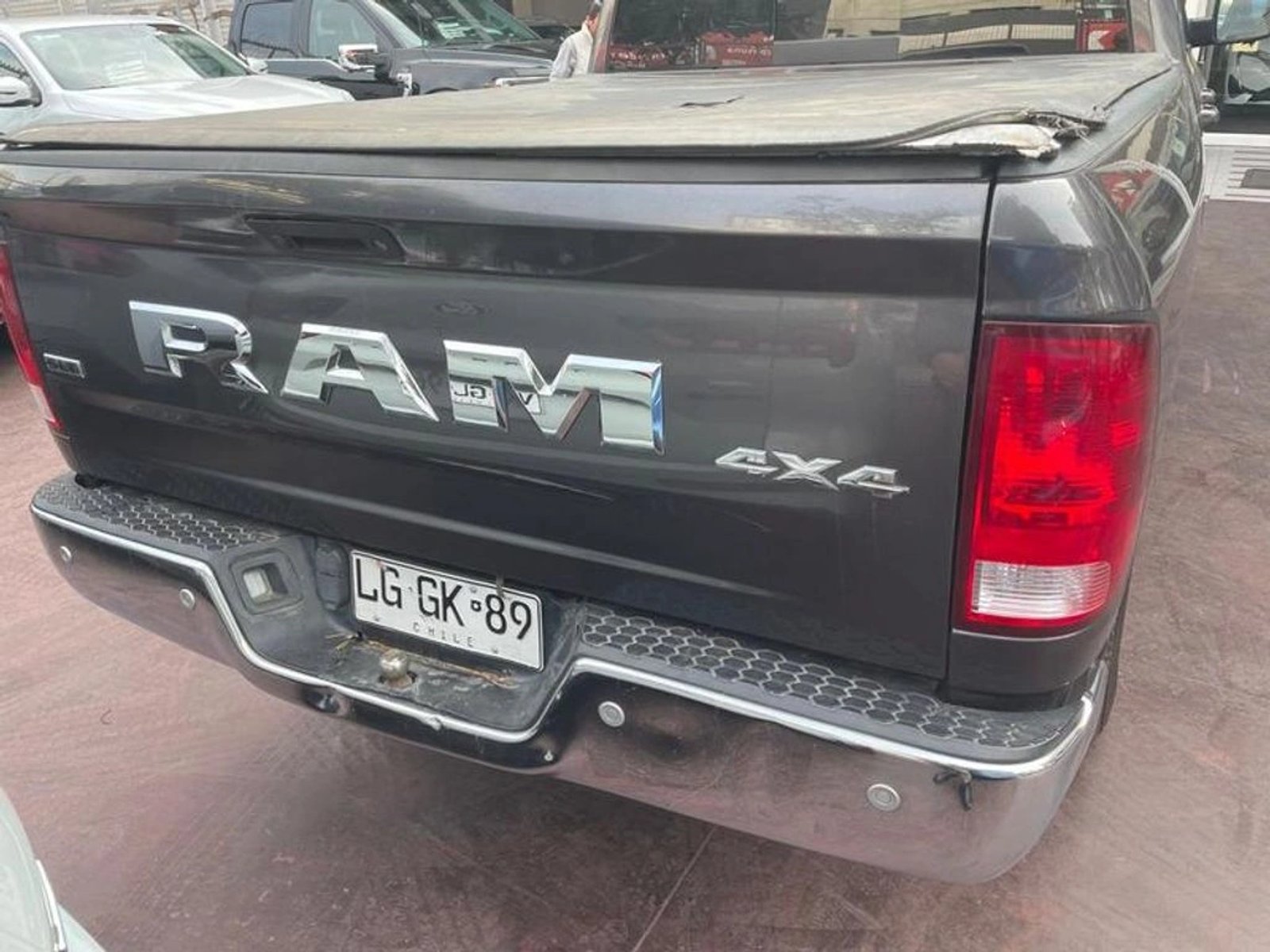 RAM 1500 DCAB 4X4 3.6 AUT 2019 - Foto 2 de 6
