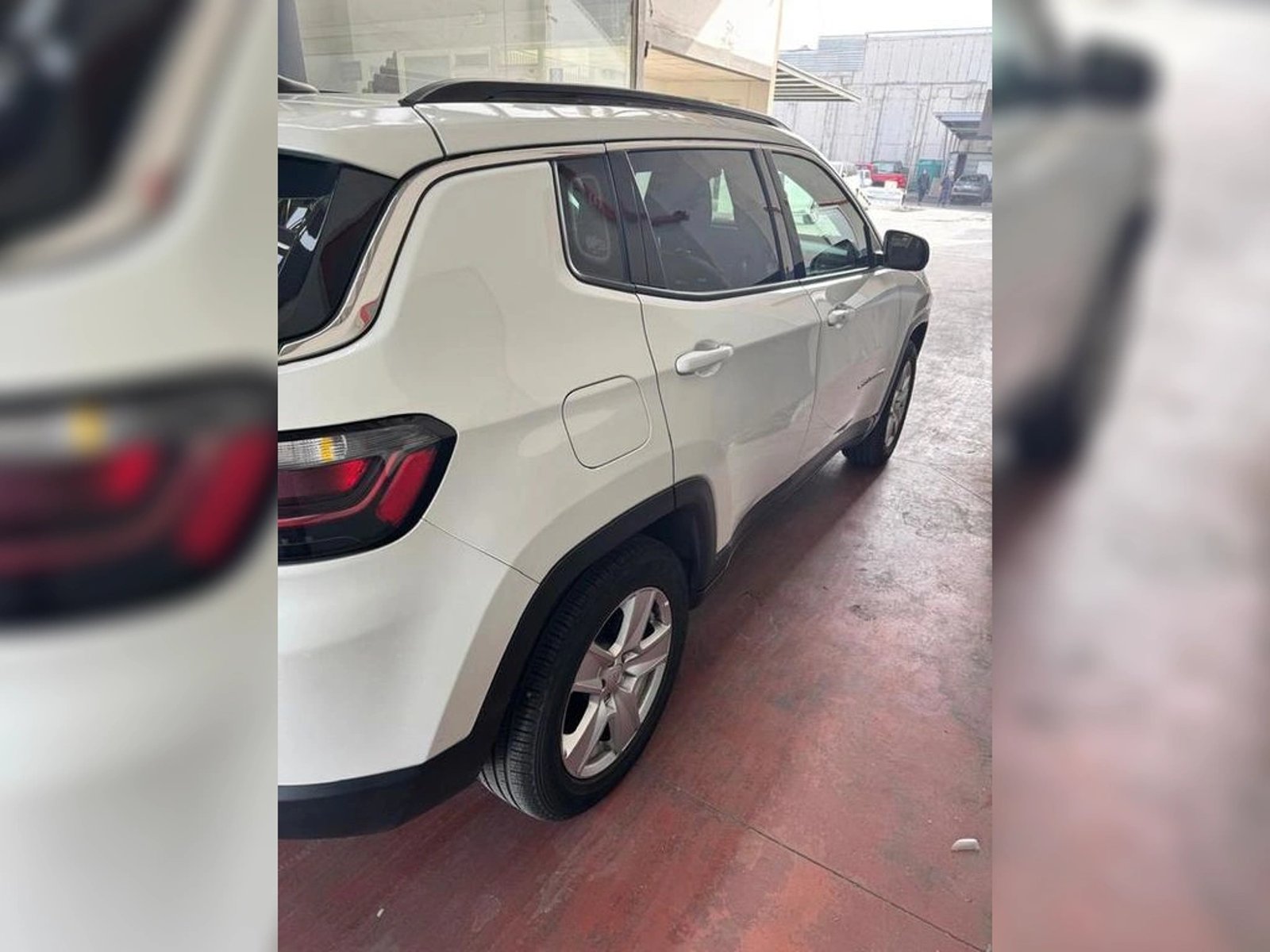 Jeep COMPASS SPORT 1.3 AT 4x2 2024 - Foto 2 de 4