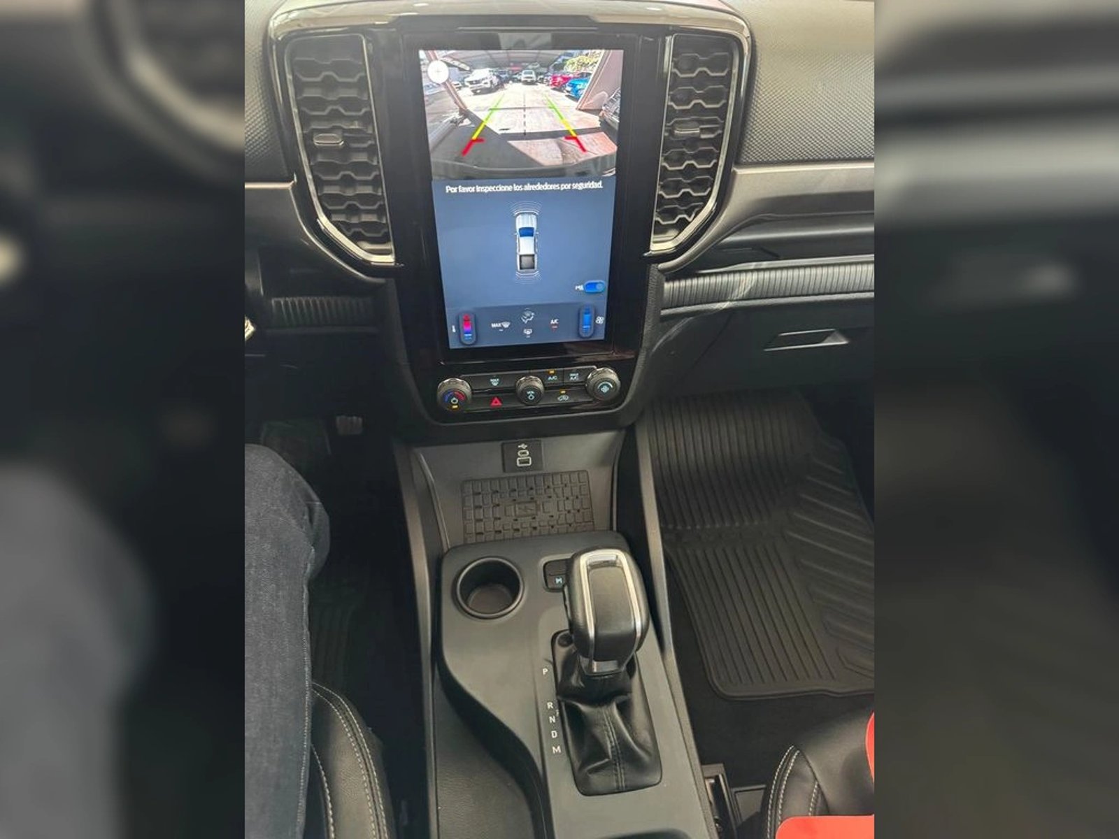 FORD RANGER XLT 4x2 2.0L AT 2024 - Imagen 11 de 17