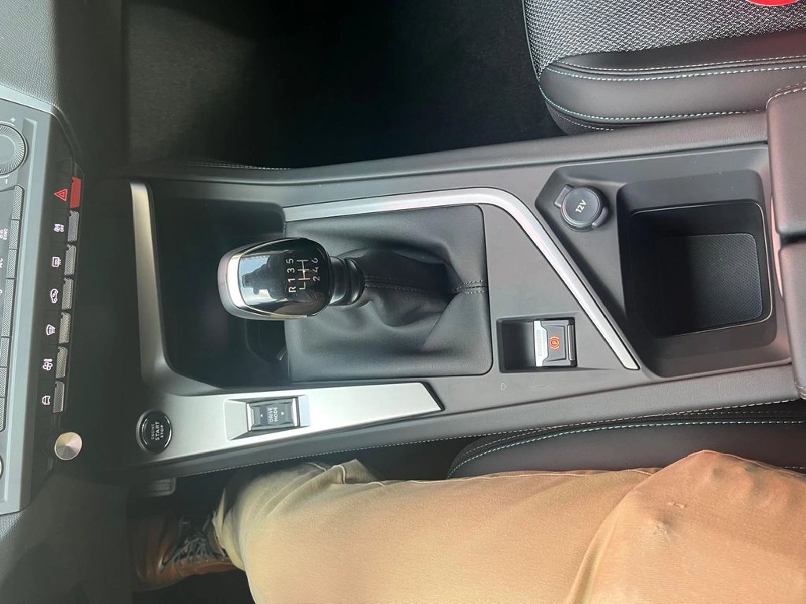 PEUGEOT 308 Allure Pack 2025 - Imagen 12 de 20