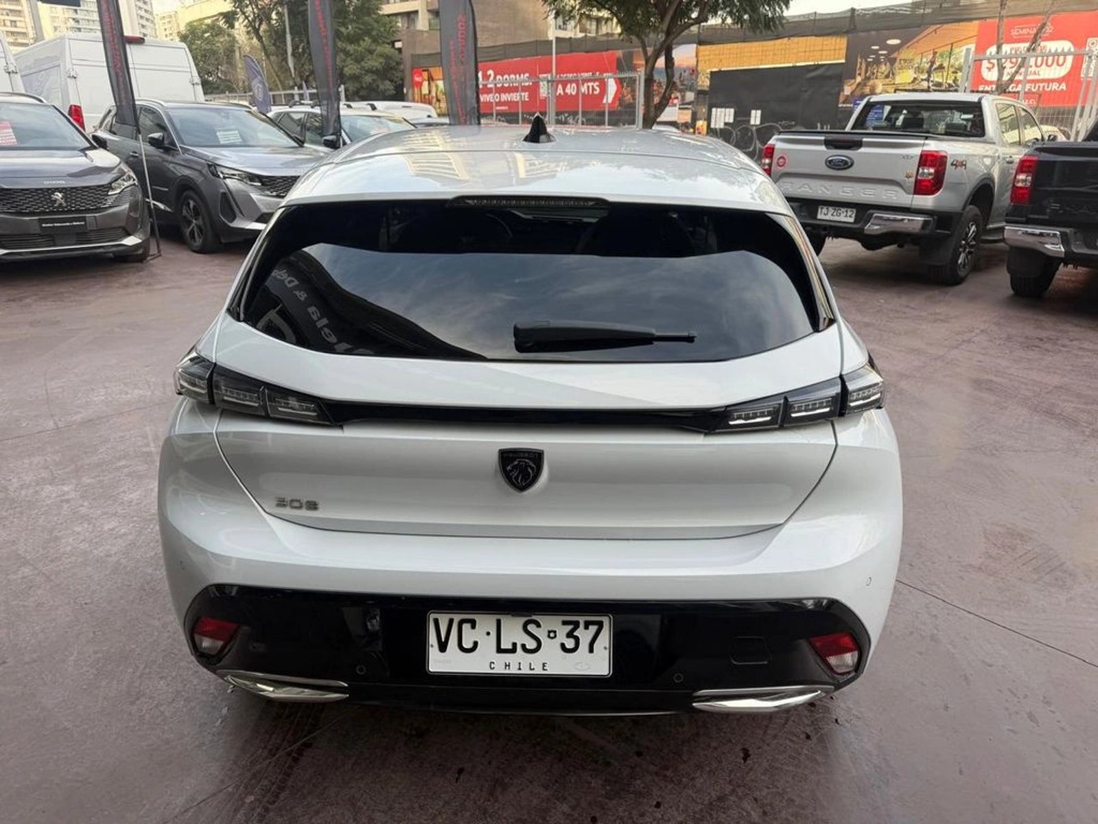 Peugeot 308 Allure Pack BlueHDi 130 EAT8 2025 - Foto 5 de 14