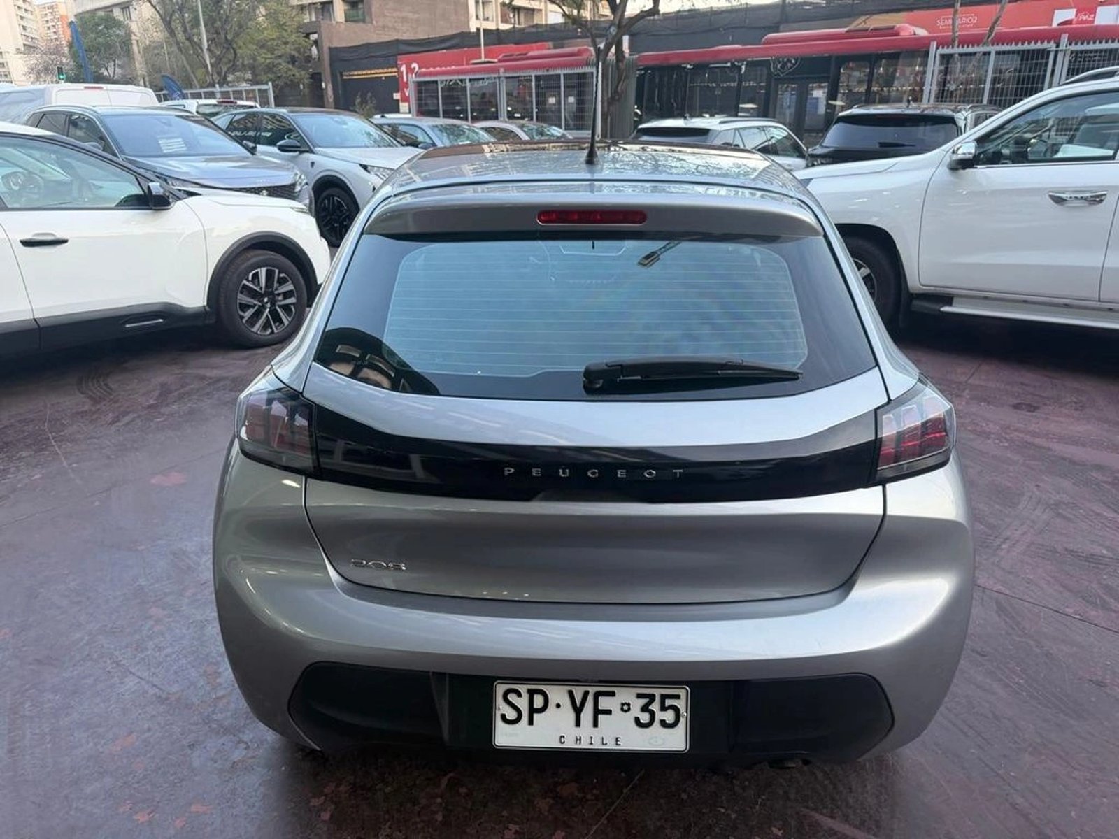 Peugeot 208 PURETECH 75 MT 1.2 2023 - Foto 5 de 12