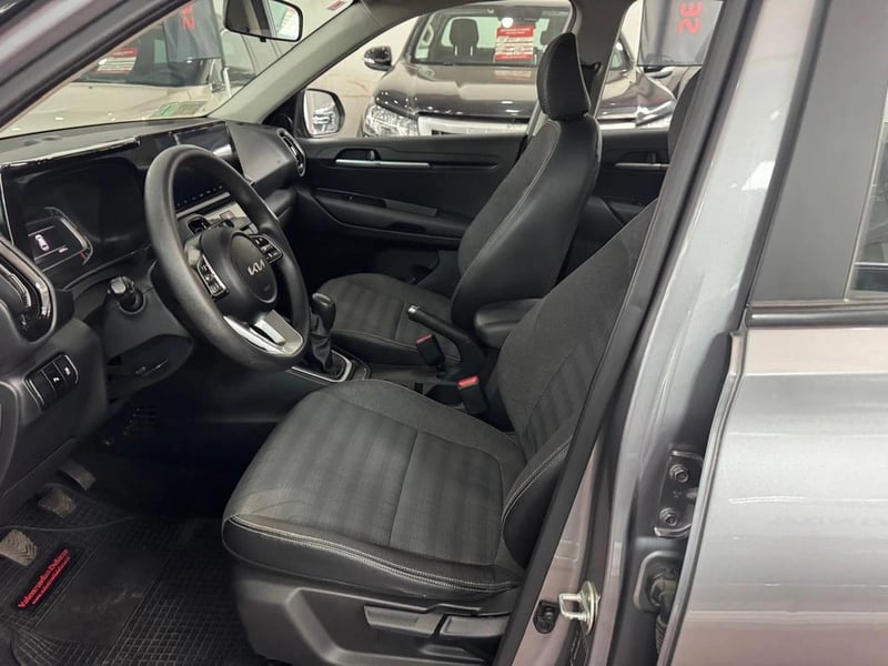 Kia SONET 1.5 EX PLUS 4X2 6MT 5P 2022 - Imagen 8 de 12