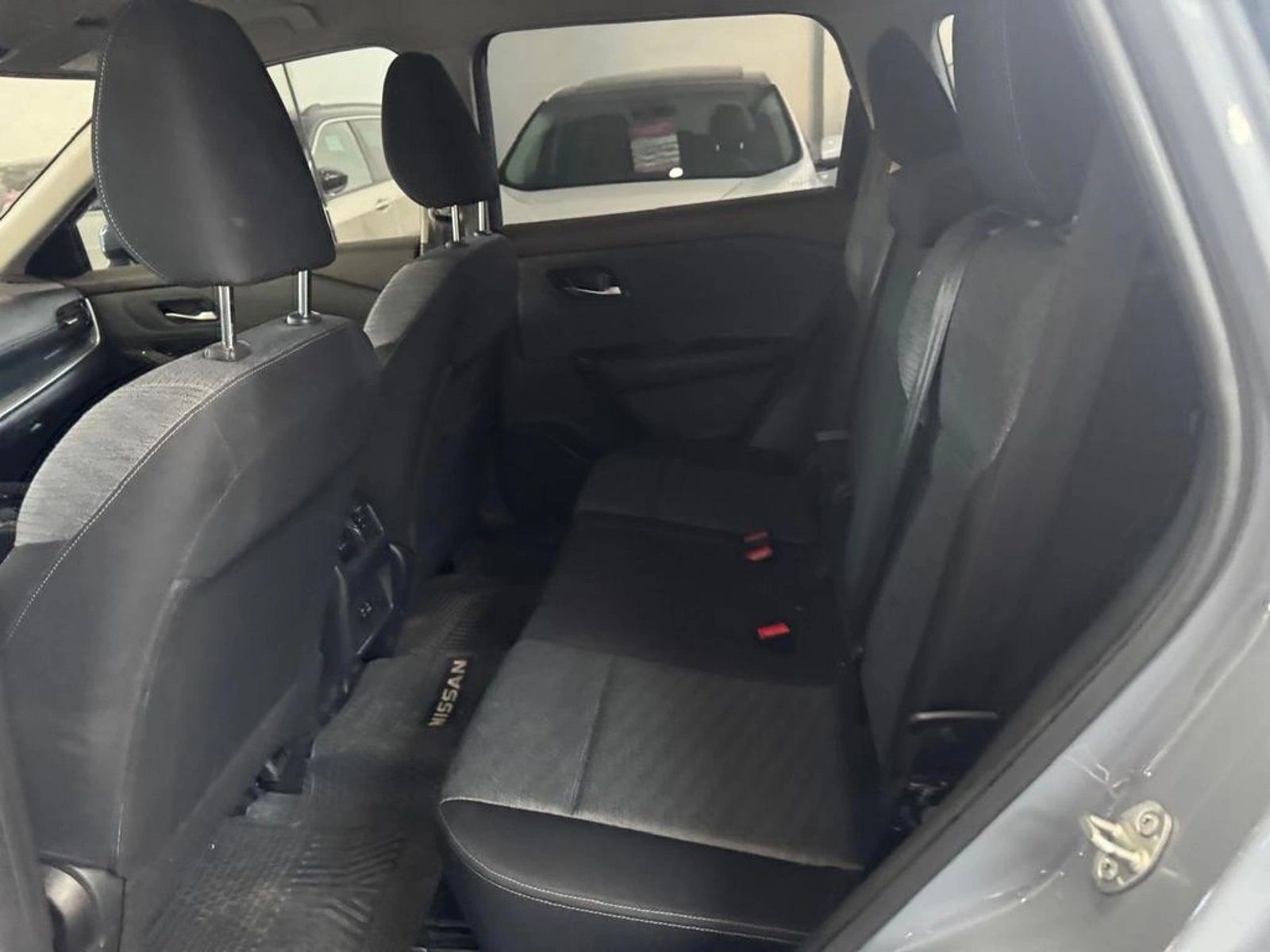 NISSAN X-TRAIL 4X2 2.5 AUT 2025 - Imagen 11 de 17