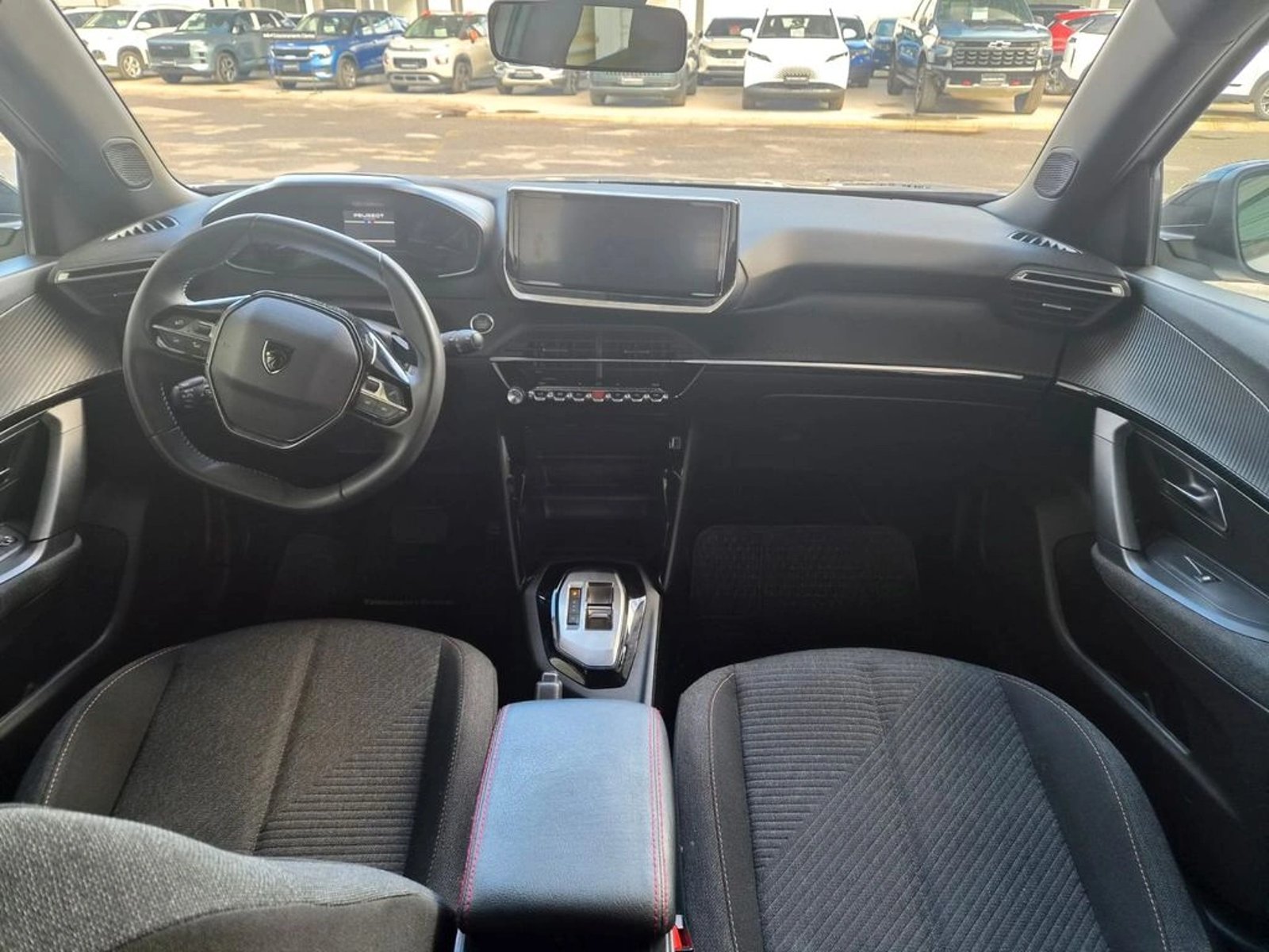 Peugeot 2008 MCA Style MHEV 136 eDCT6 2025 - Imagen 11 de 13