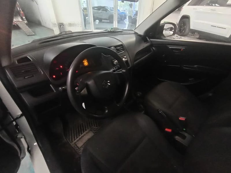 Suzuki SWIFT GA 2018 - Imagen 10 de 14