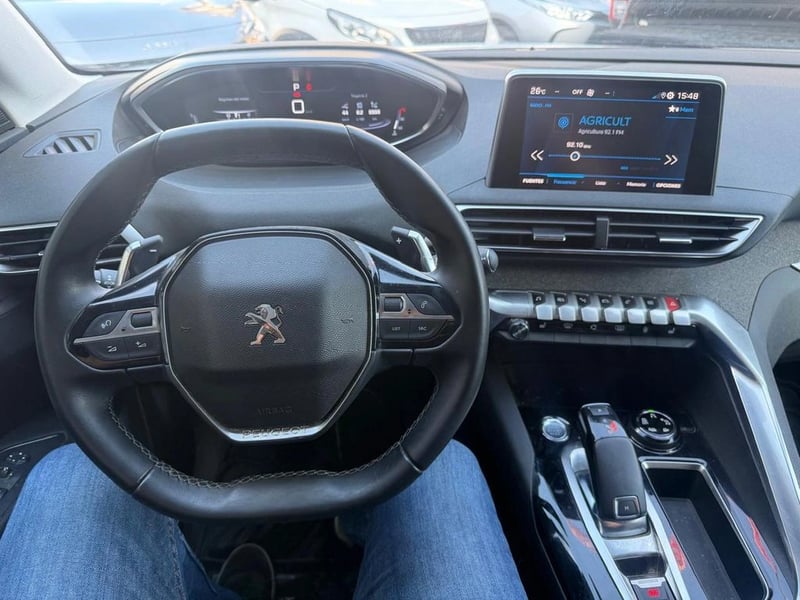 Peugeot 3008 ALLURE 165HP 1.6 AUT 2020 - Imagen 11 de 13