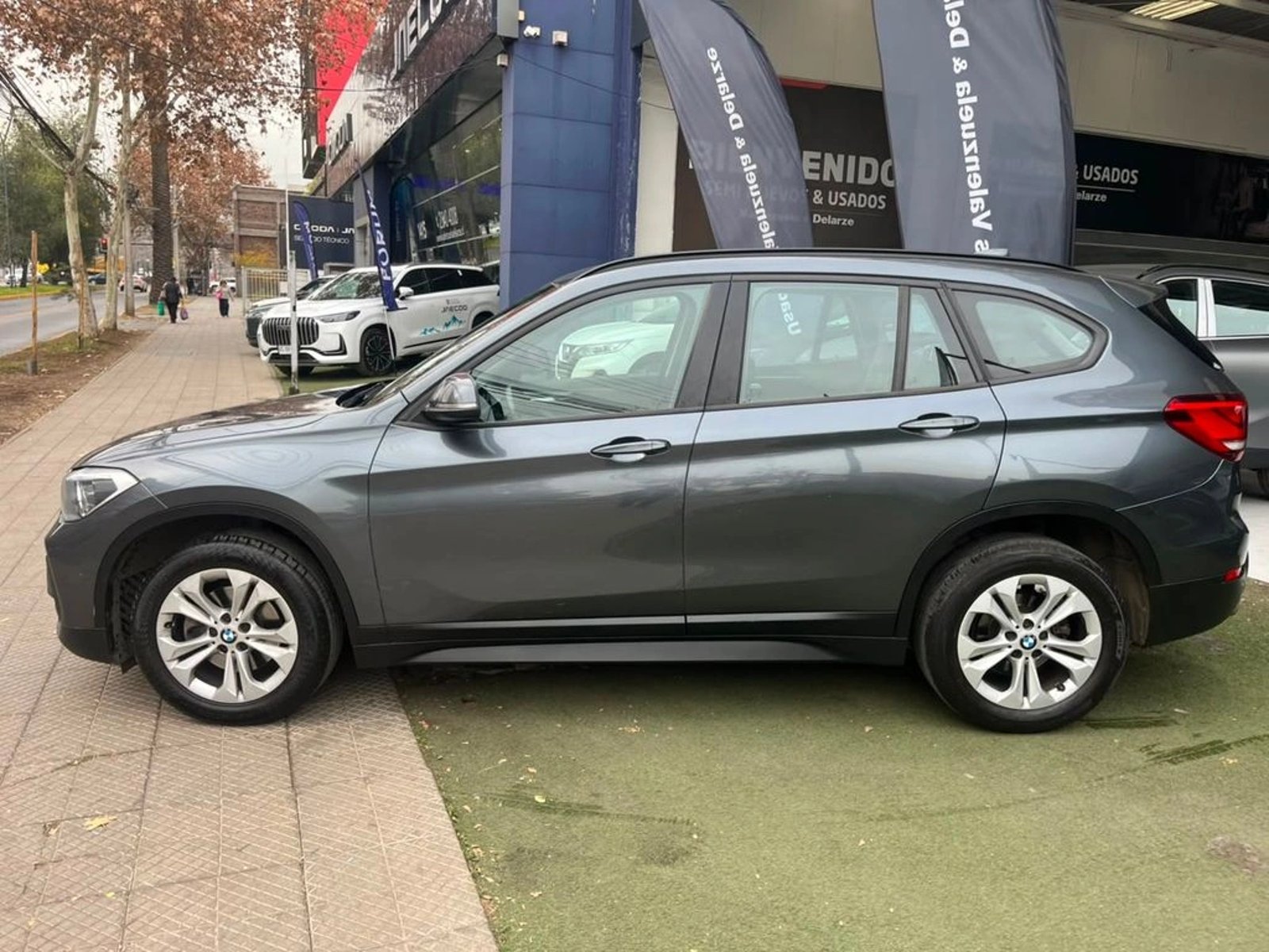 BMW X1 SDRIVE 20I URBAN  2.0 AUT 2022 - Foto 3 de 17