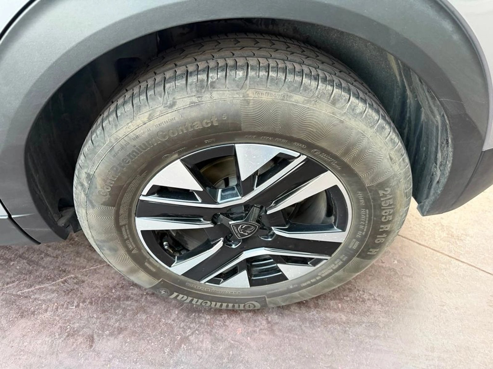 PEUGEOT 2008 Active Pack Puretech 130 2024 - Imagen 8 de 17