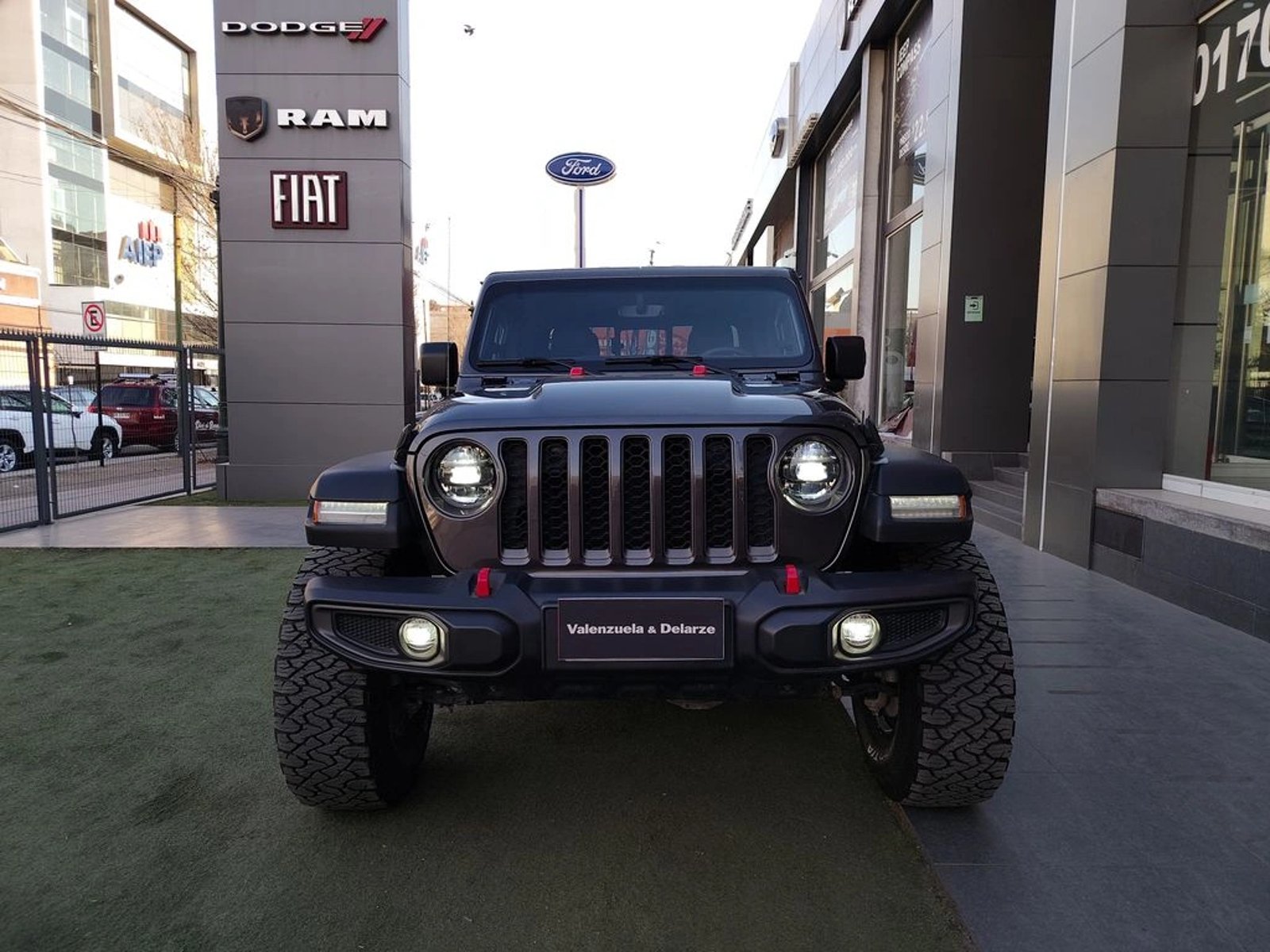 Jeep GLADIATOR RUBICON 2024 - Foto 2 de 15