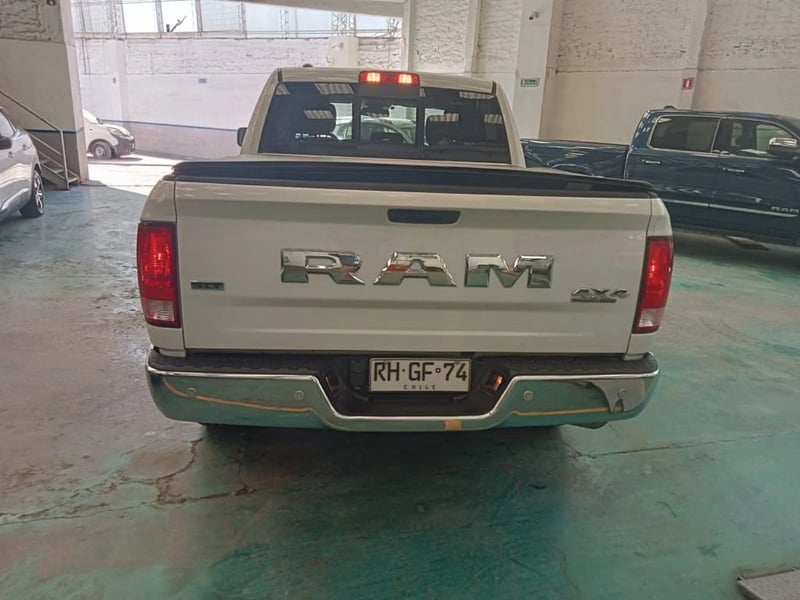 RAM 1500 SLT CREW CAB 2022 - Imagen 6 de 17