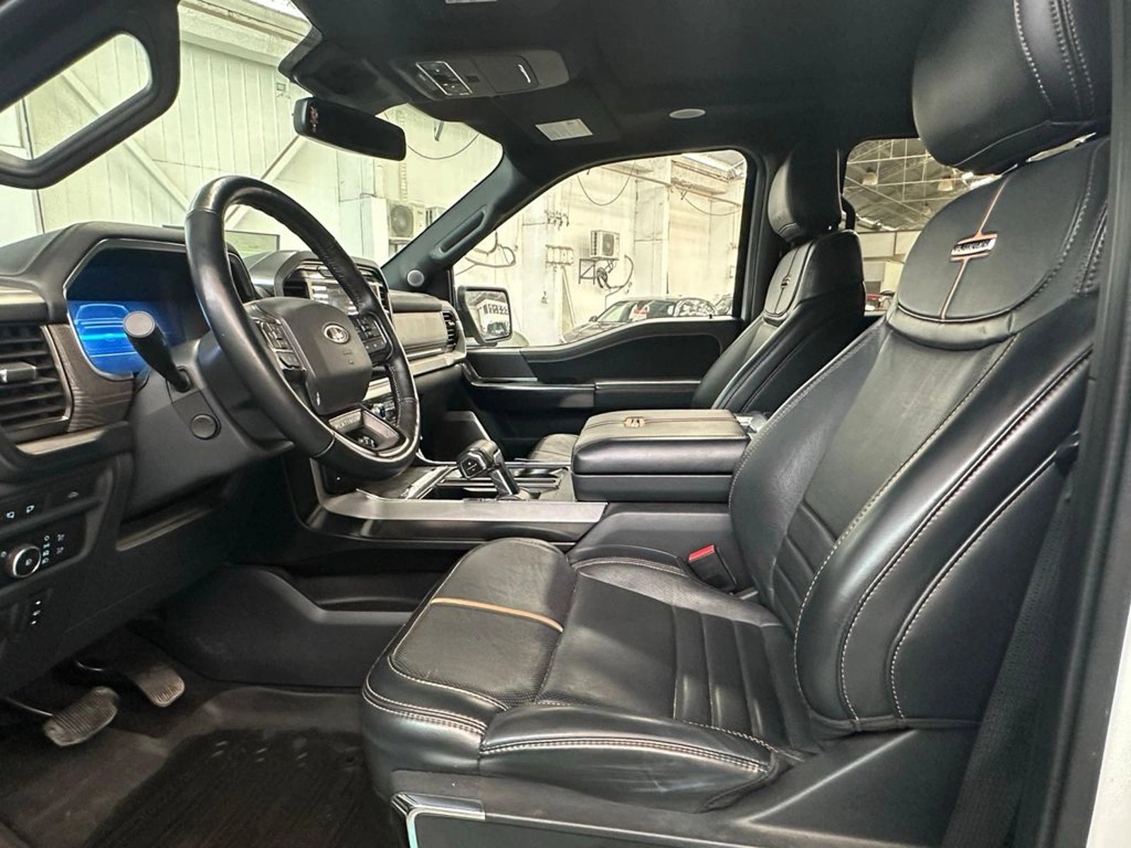 FORD F-150 Platinum 4WD AT 2023 - Imagen 9 de 14