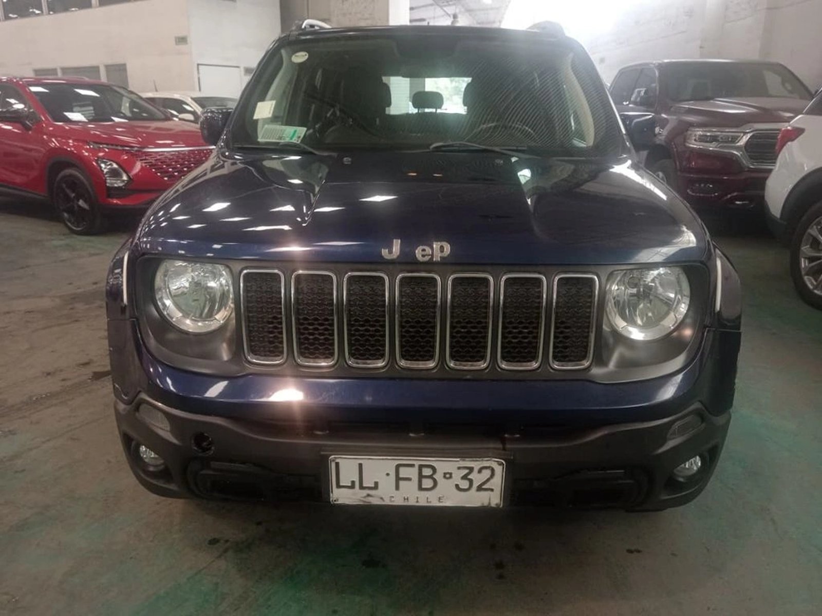 Jeep RENEGADE Sport 2019 - Foto 2 de 13