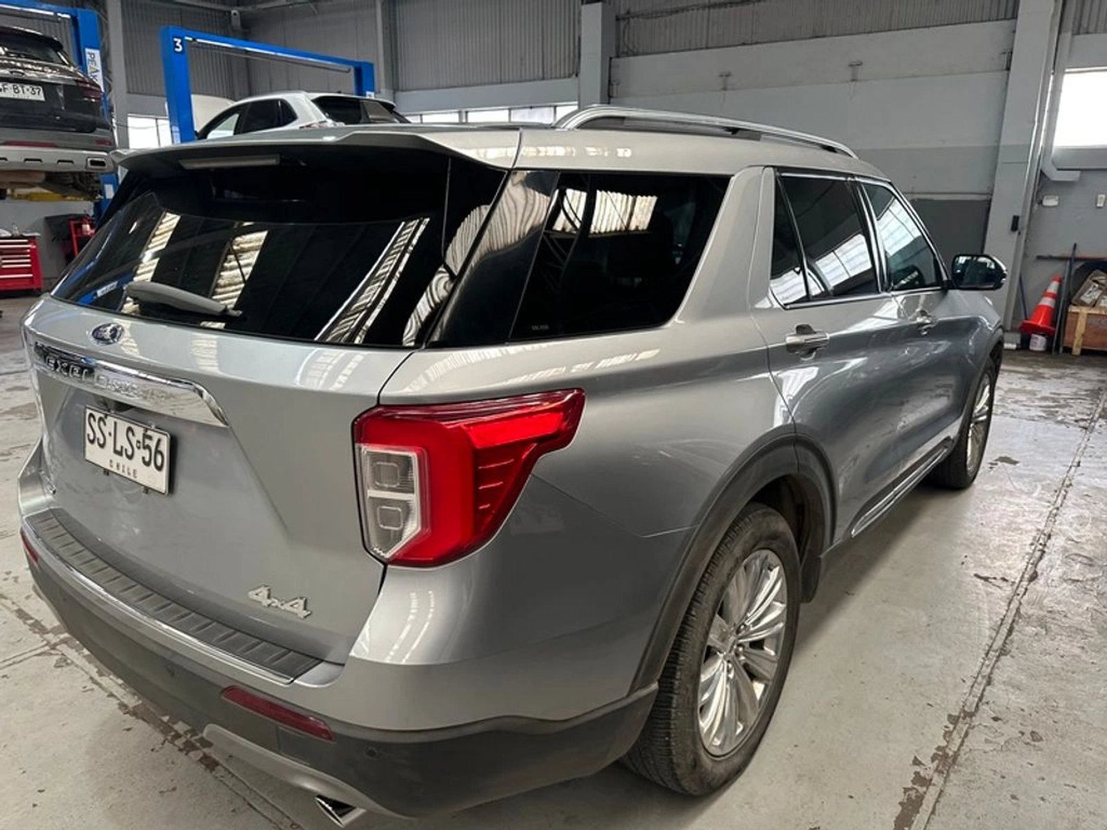 Ford EXPLORER 2.3 AT 2023 - Foto 3 de 6