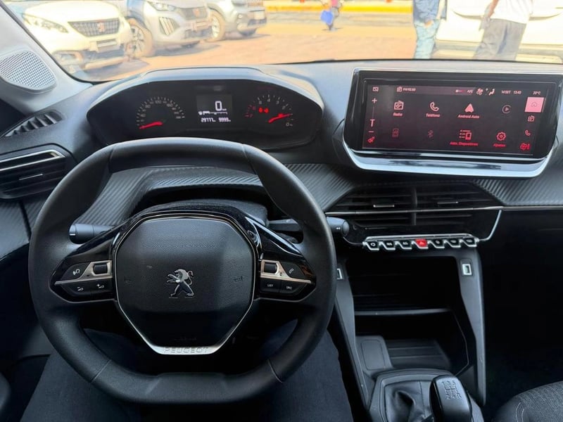 Peugeot 208 Style Puretech 75 2024 - Imagen 11 de 12