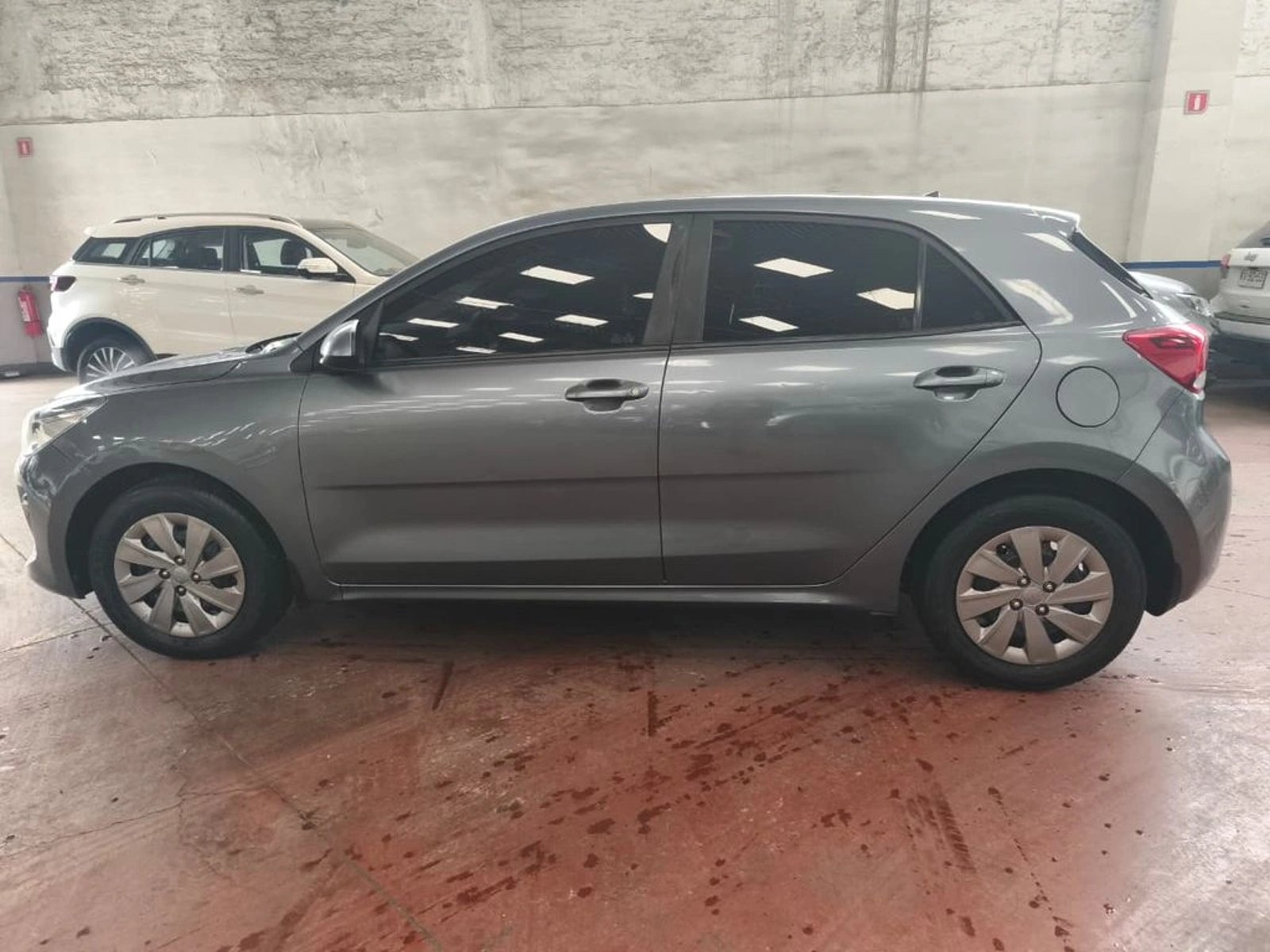 Kia RIO 5 EX 1.4 2020 - Imagen 8 de 13