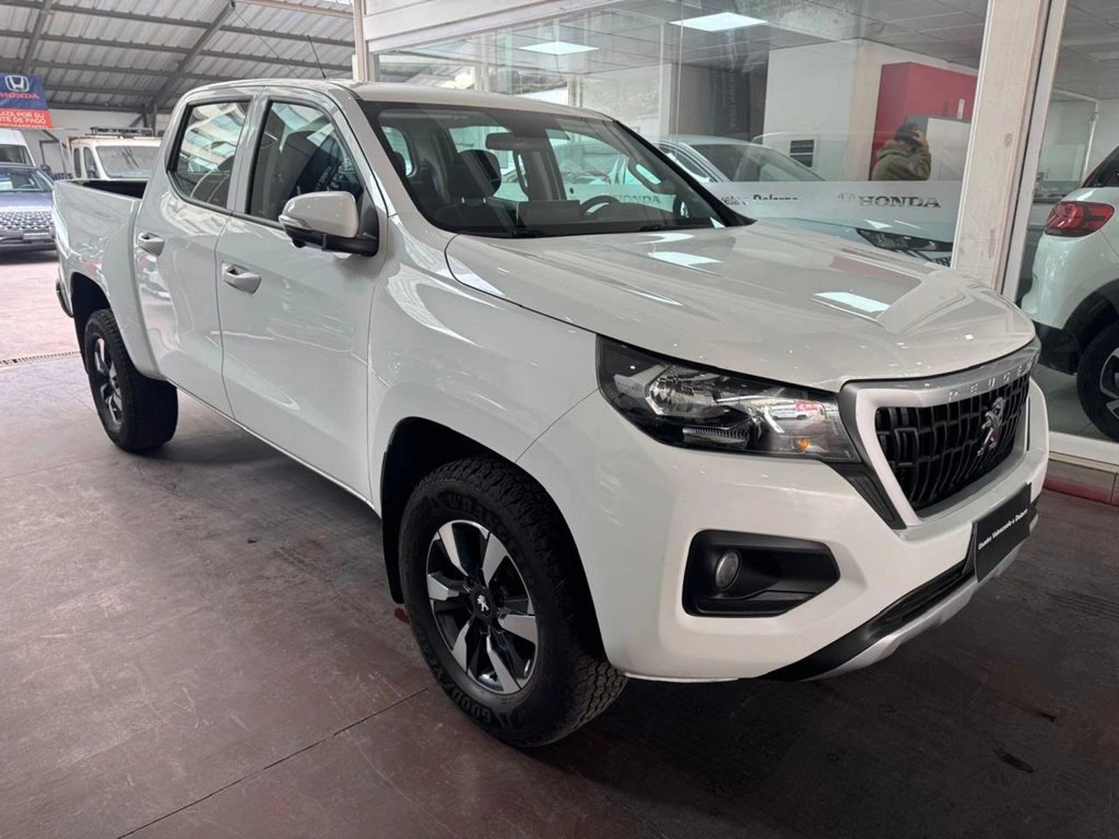 Peugeot LANDTREK Active BlueHDi 180 4x4 AT 2025 - Foto 3 de 13