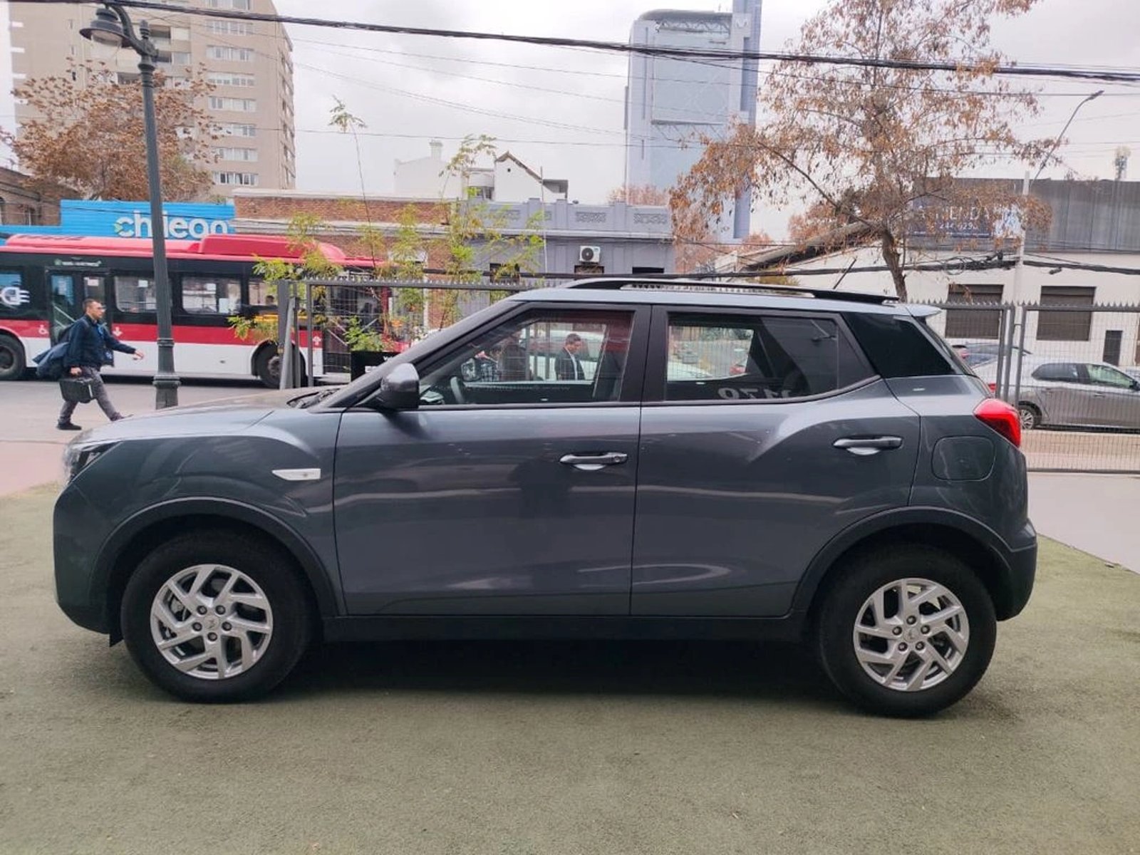 Mahindra XUV 300 1.2 2025 - Imagen 8 de 15