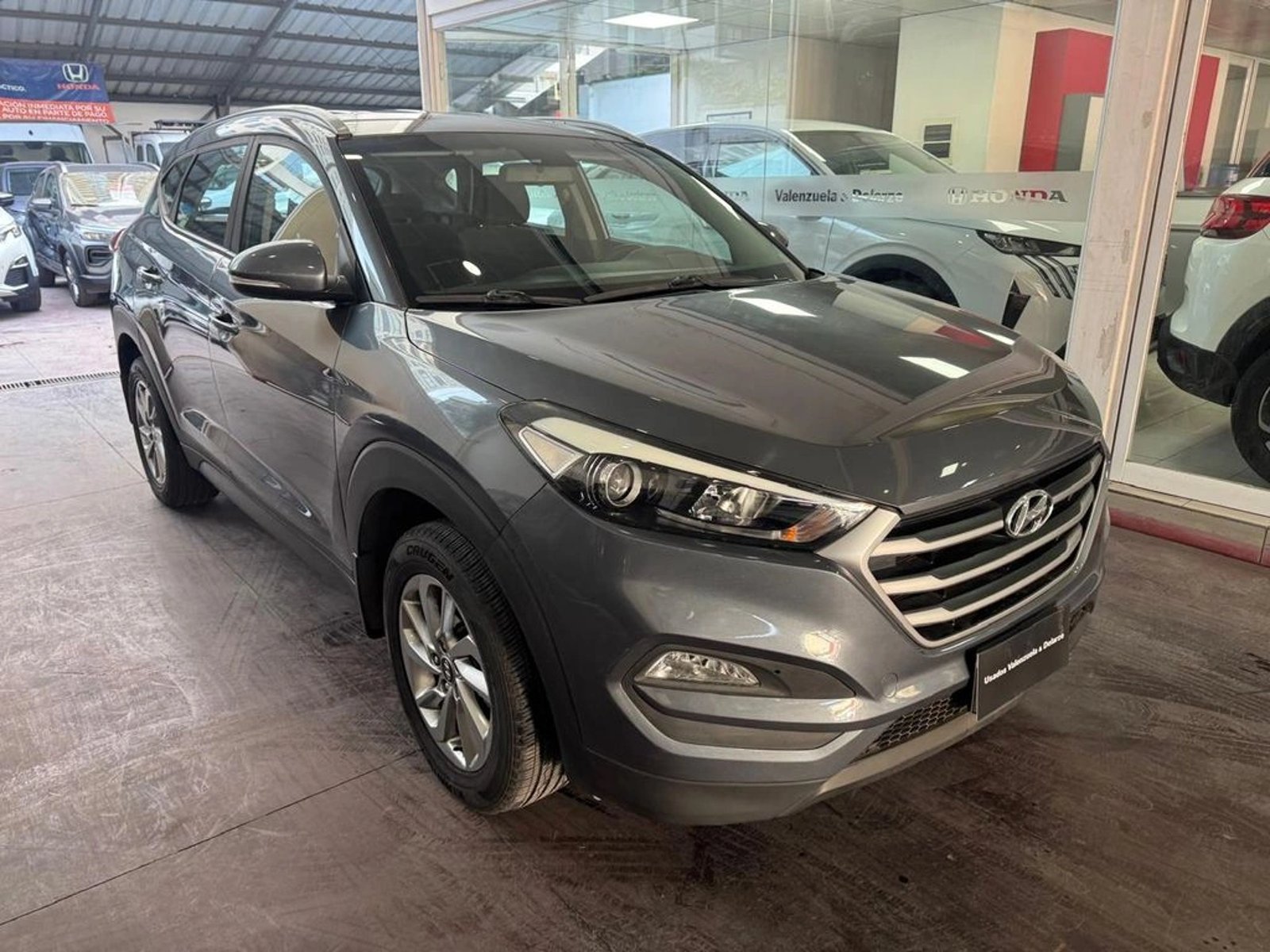 HYUNDAI TUCSON 2.0 GL AT 2WD AC 2018 - Imagen 3 de 15