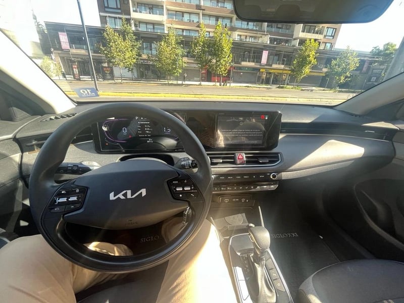 Kia K3 CROSS EX 1.6L 6AT  (2368) 2025 - Imagen 12 de 14