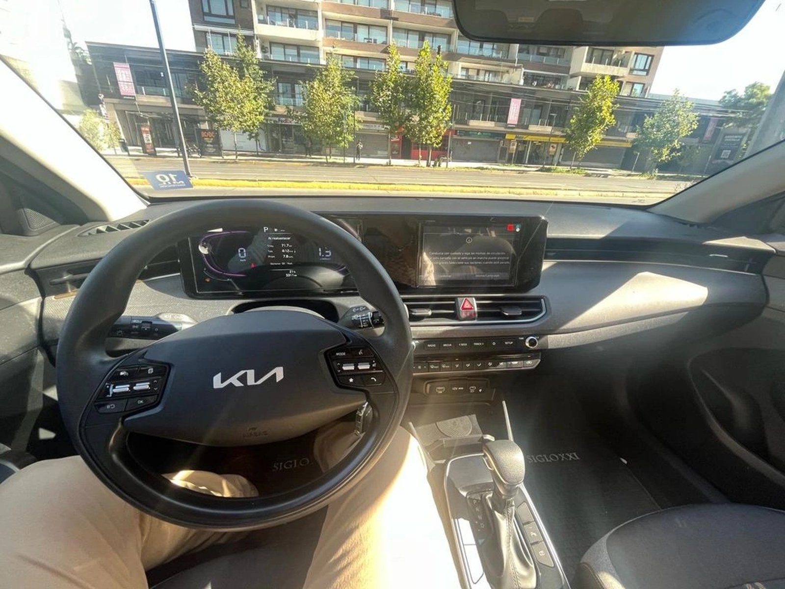 KIA K3 CROSS EX 1.6L 6AT  (2368) 2025 - Imagen 12 de 19