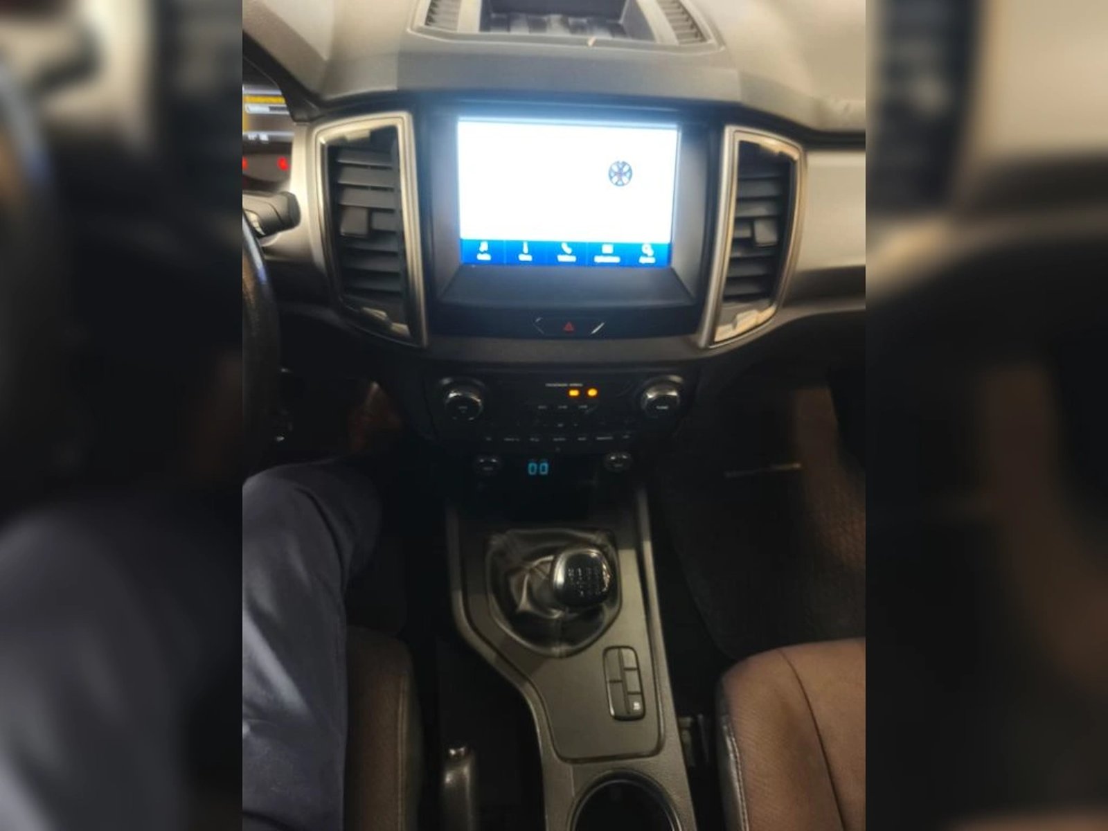 Ford RANGER DCAB XLT 3.2 2023 - Imagen 10 de 11