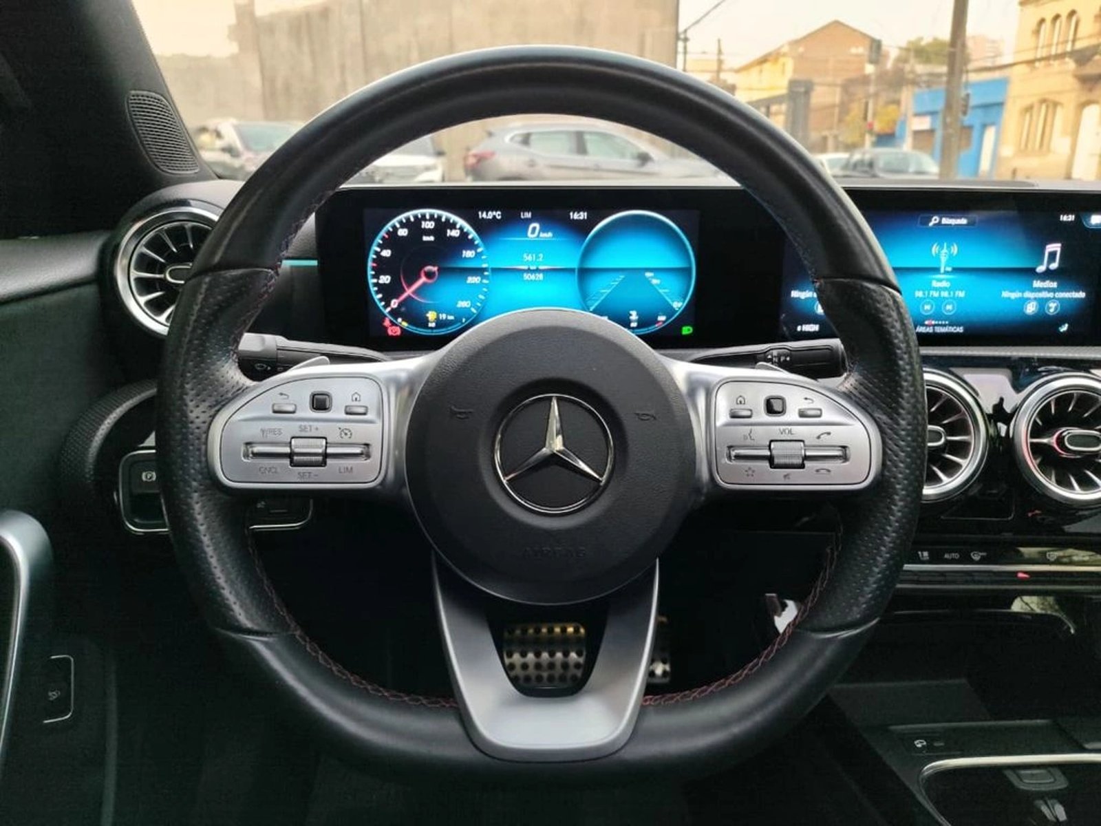 MERCEDES-BENZ A 250 2.0 HB AT 2021 - Imagen 12 de 20