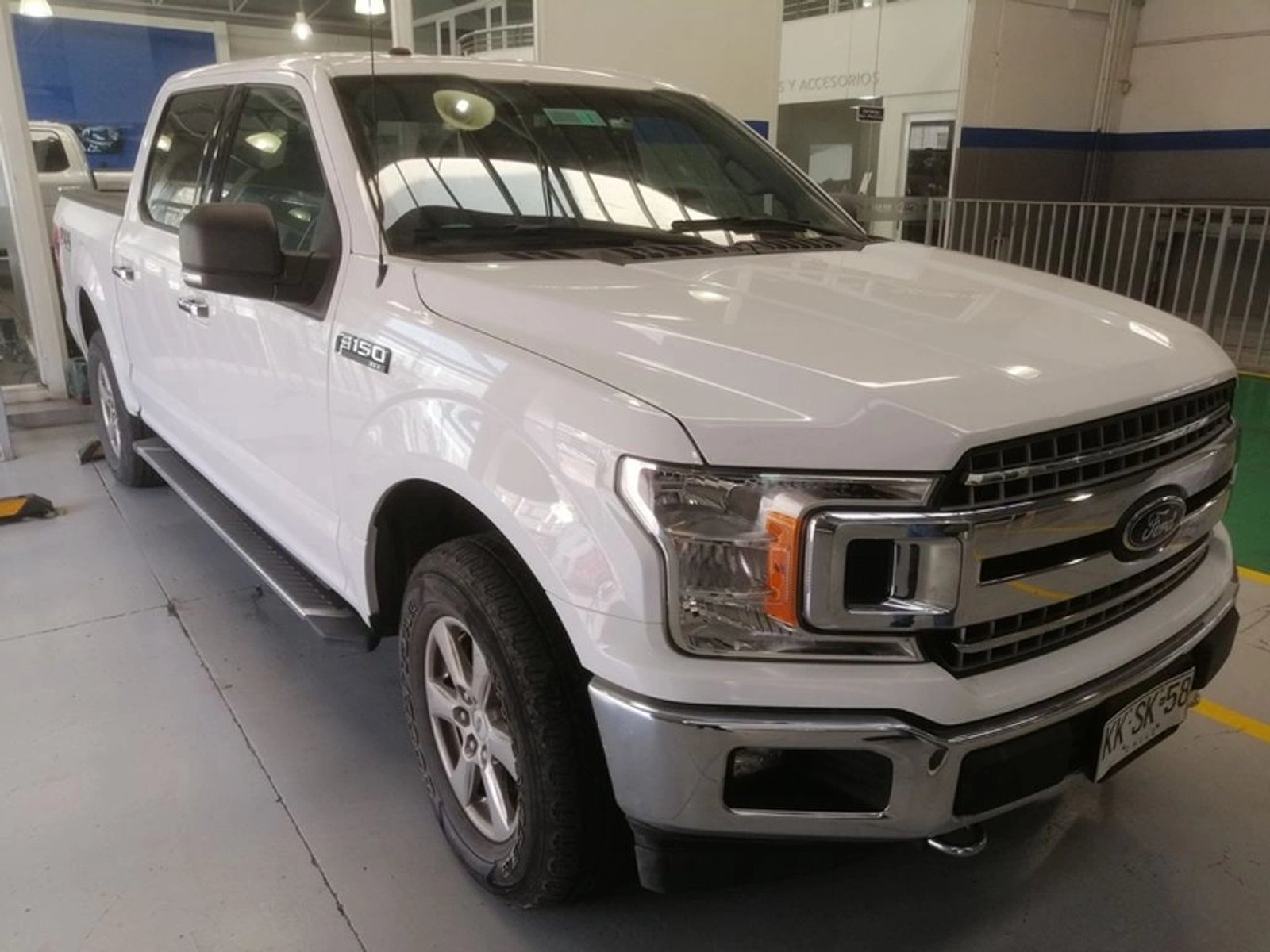 Ford F-150 XLT 4X4 5.0 AUT 2018 - Foto 2 de 6