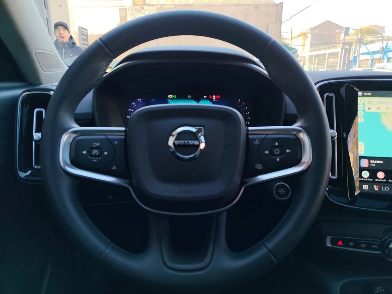 Volvo XC40 B4 ULTIMATE 2.0 AUT 2023 - Imagen 12 de 19