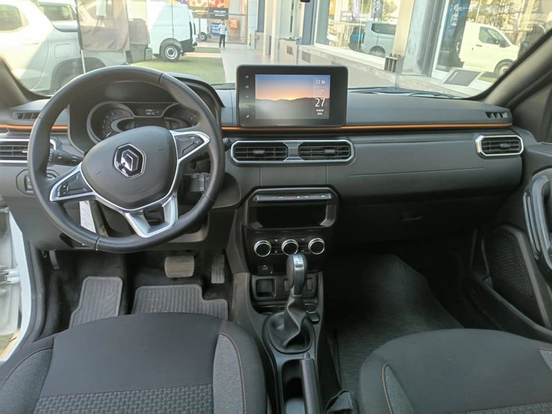 Renault Oroch 1.3 INTENS OUTSIDER DOB. CAB. 4X2 AT 4P 2023 - Imagen 10 de 14