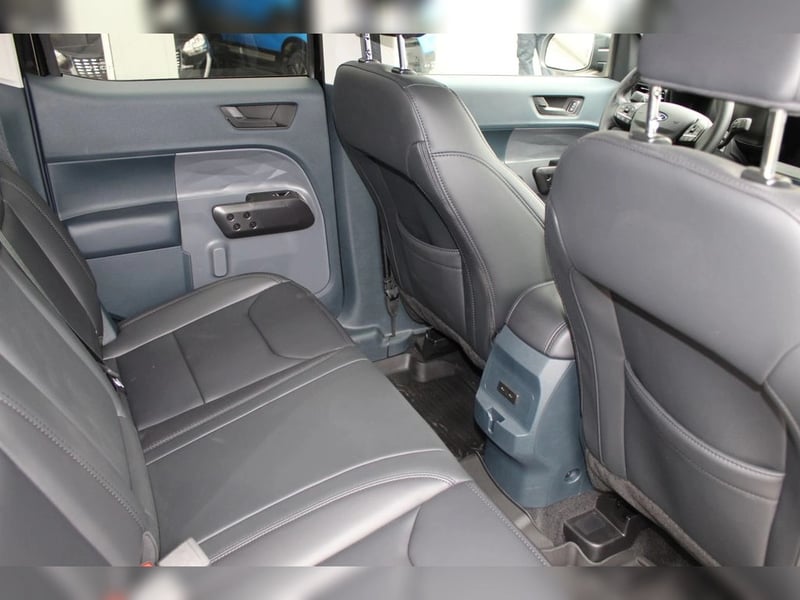 Ford MAVERICK Lariat Black 4x4 2026 - Imagen 9 de 10
