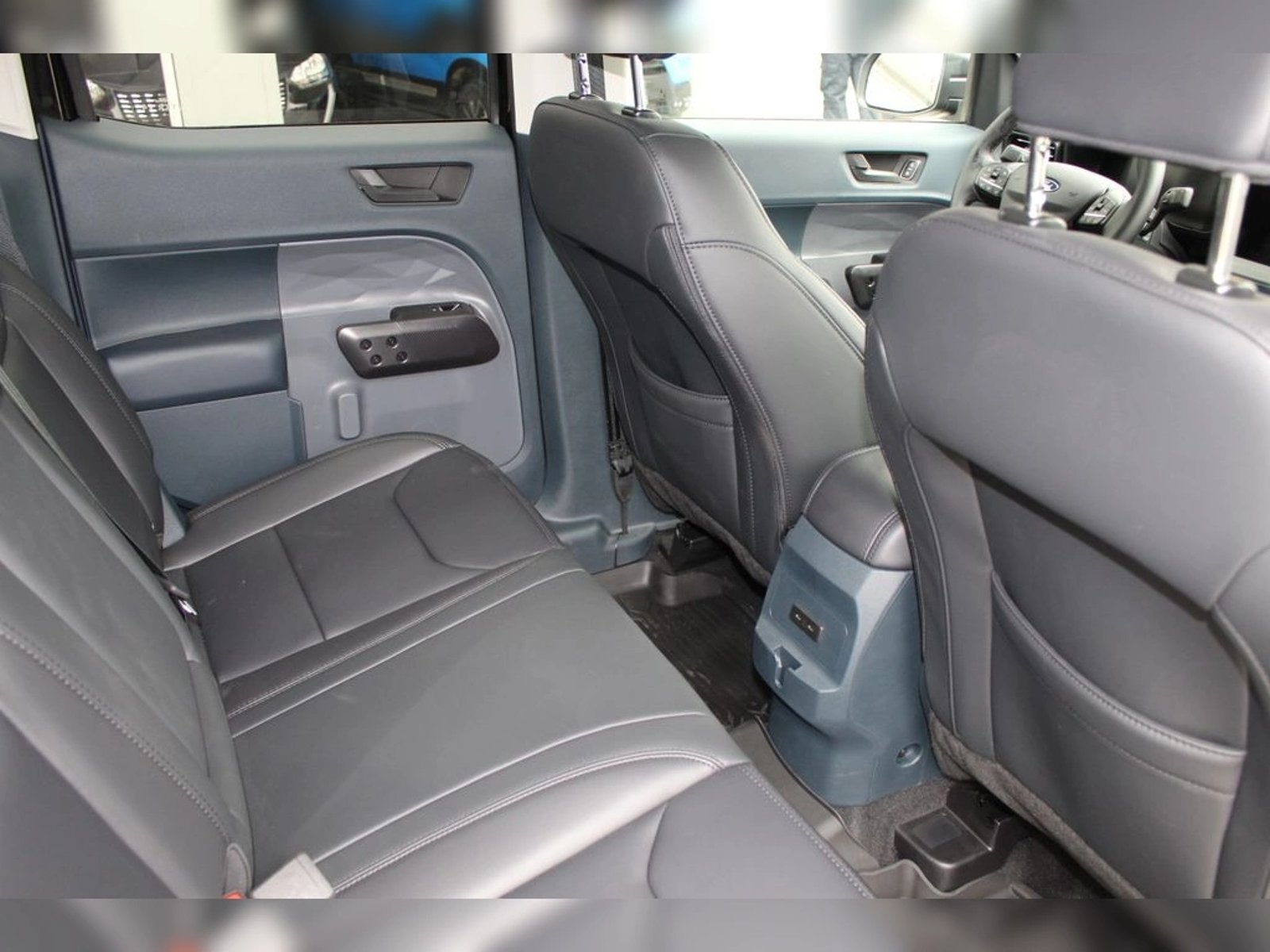 Ford MAVERICK Lariat Black 4x4 2026 - Imagen 9 de 10