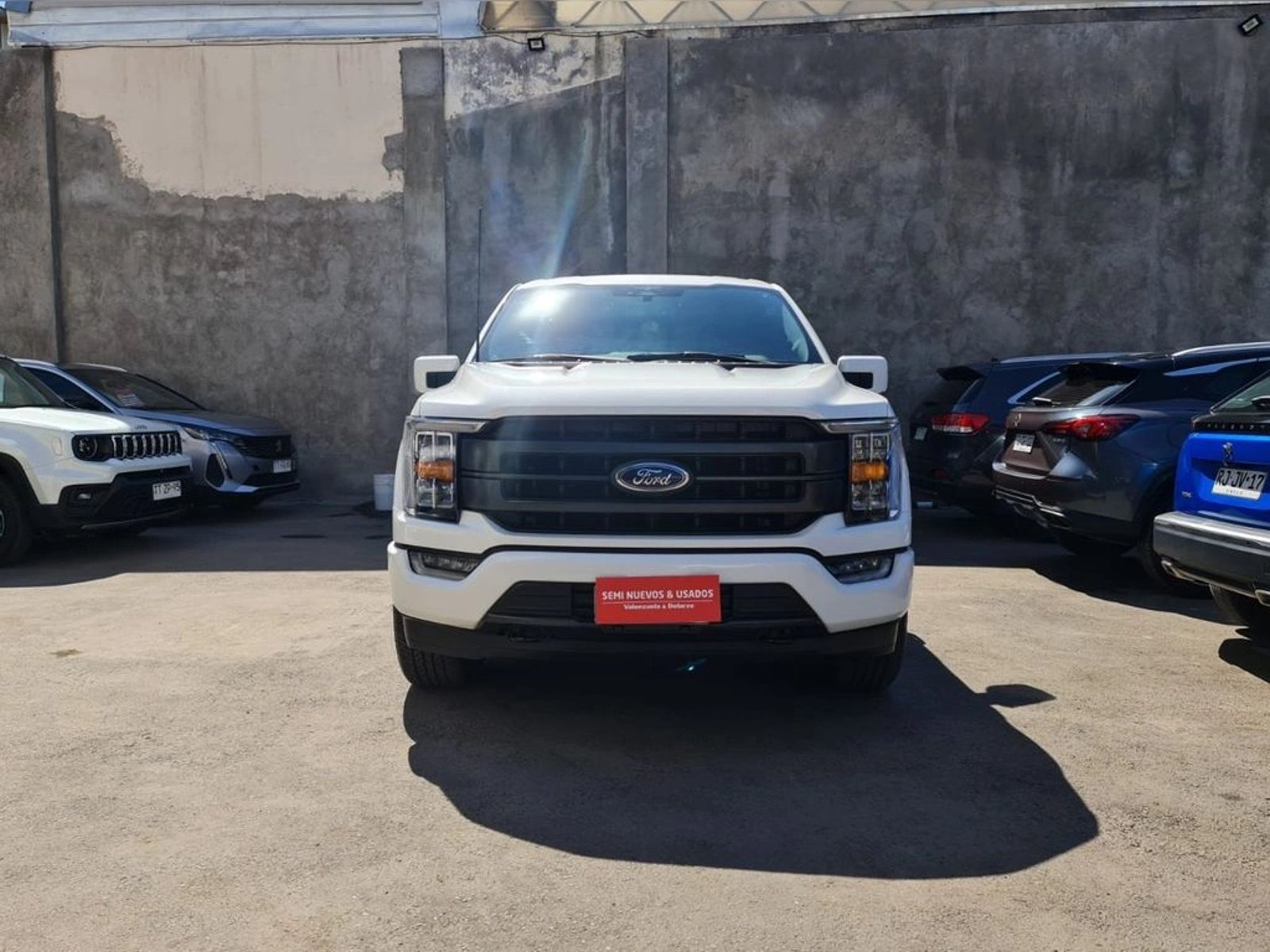 Ford F-150 5.0 LARIAT SPORT CC DOB. CAB. 4X4 AT 4P 2024 - Foto 2 de 5