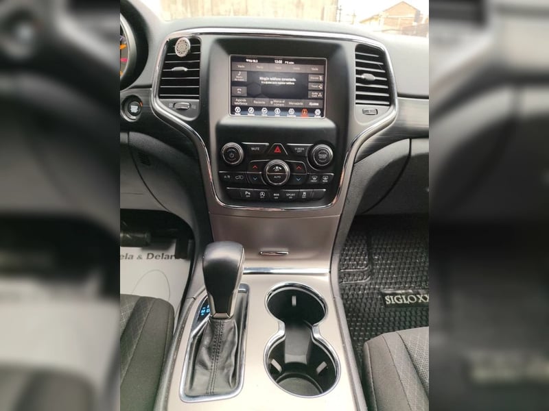 Jeep GRAND CHEROKEE Laredo 4X2 3.6L 2021 - Imagen 4 de 14