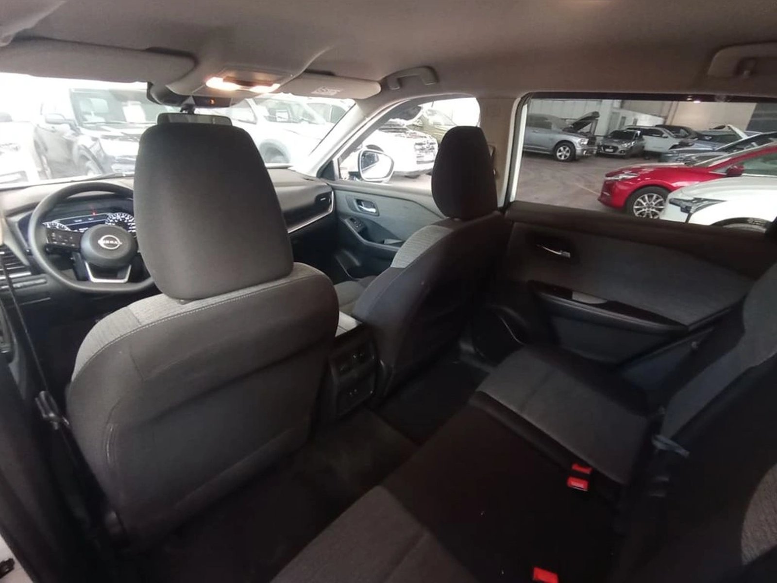Nissan X-TRAIL 4X2 2.5 AUT 2023 - Imagen 15 de 15